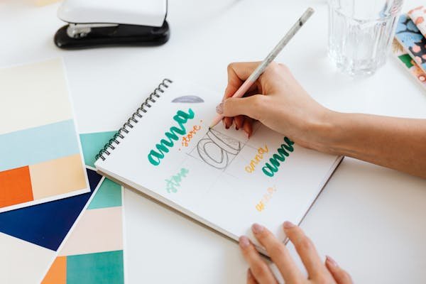 Créations graphiques : donnez vie à votre identité visuelle